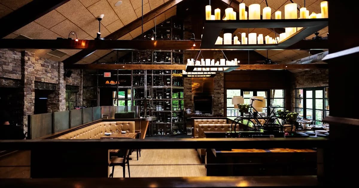 Landmark Tavern at Stone House - place live tried